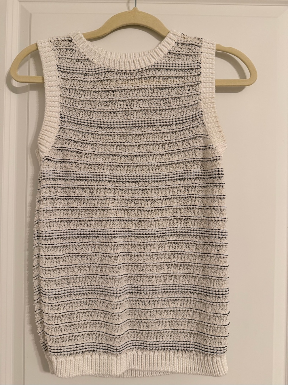 LOFT Textured Knit Sleeveless Sweater Tank XS | Coastal Chic Cream Stripe Top